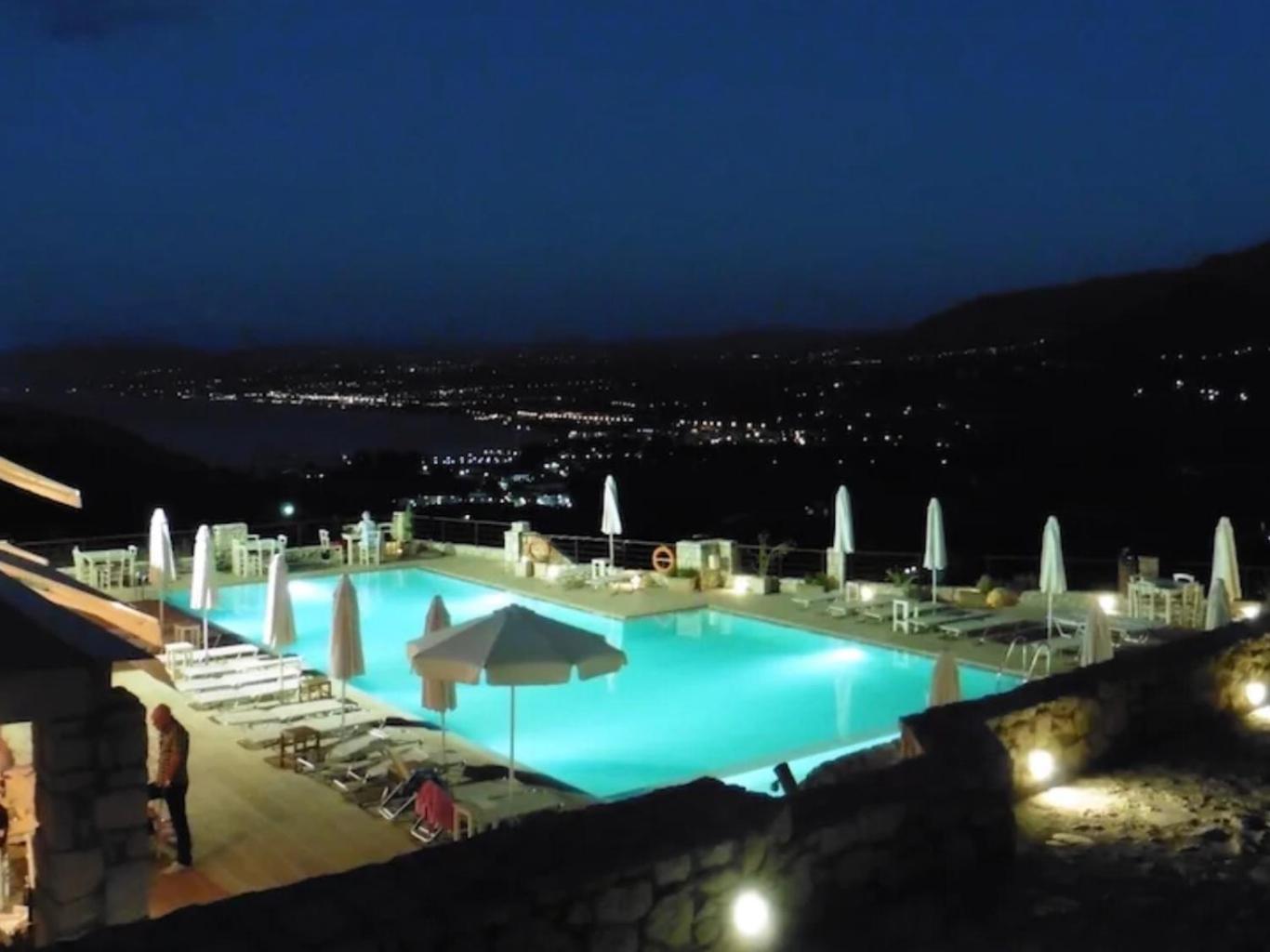 Grosses Haus Mit Traumhaftem Ausblick Apartment Georgioupoli Ngoại thất bức ảnh