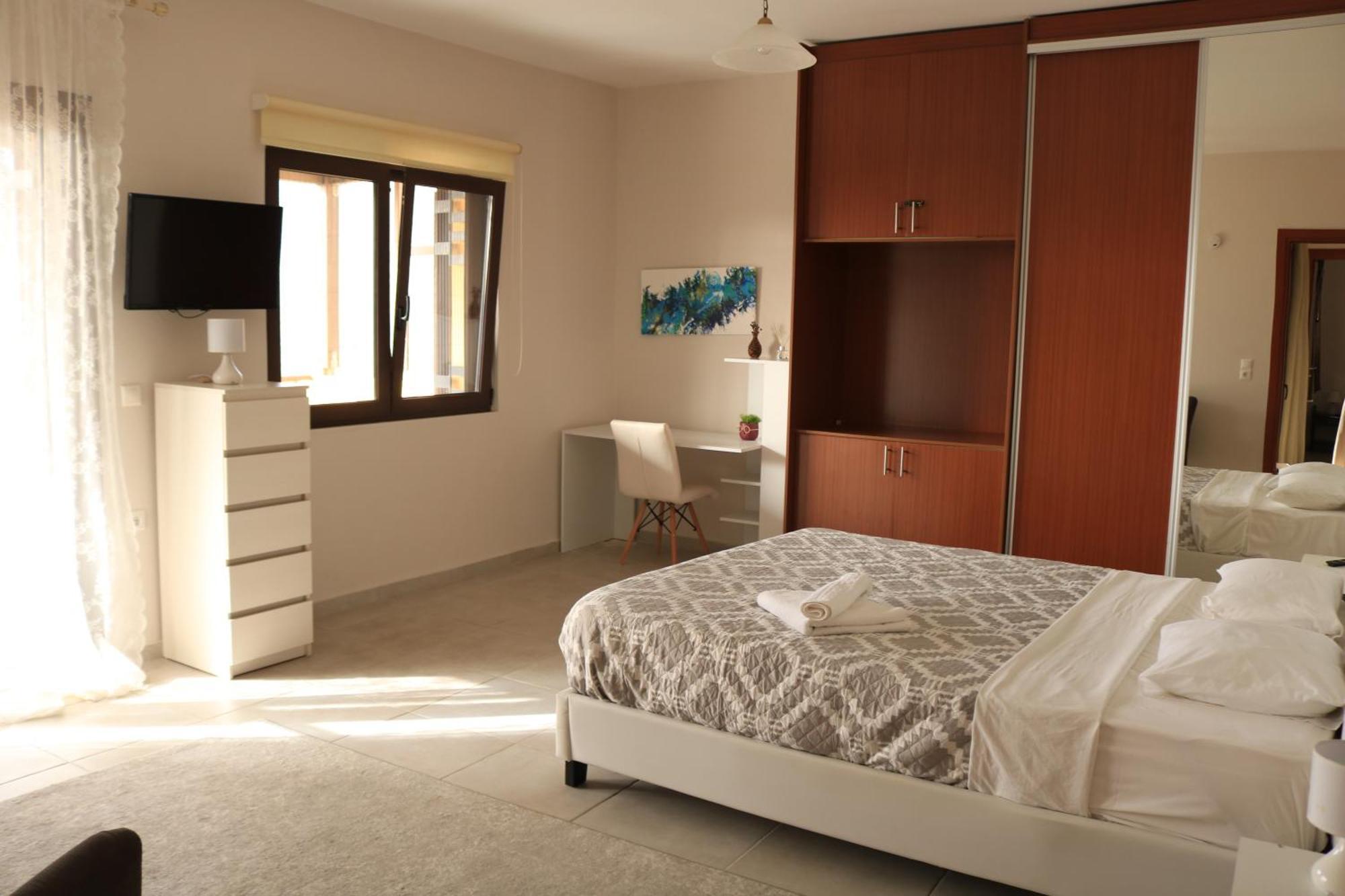 Grosses Haus Mit Traumhaftem Ausblick Apartment Georgioupoli Ngoại thất bức ảnh
